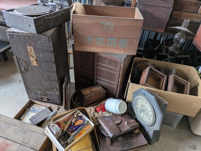 蓄音機や軍装品など（埼玉県深谷市の買取品）